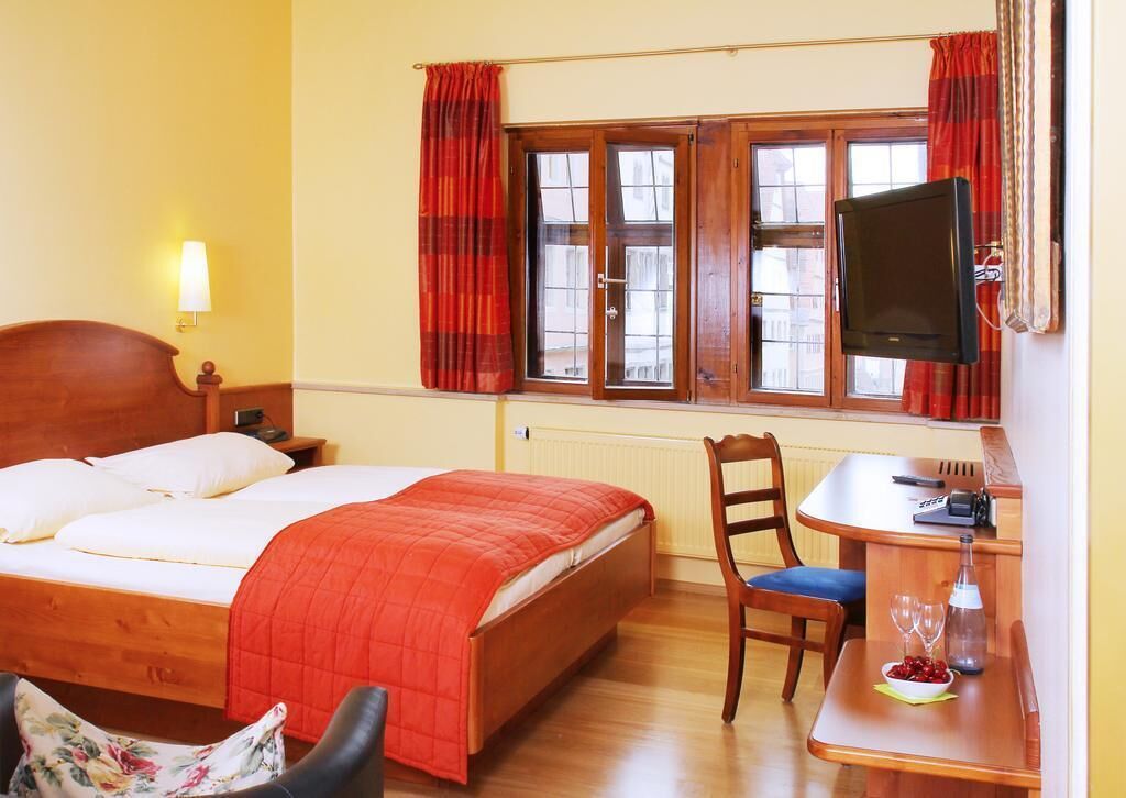 minibar, in-room safe, free wifi