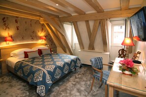 Double Comfort Room with shower or bath | Premium bedding, minibar, in-room safe, individually decorated