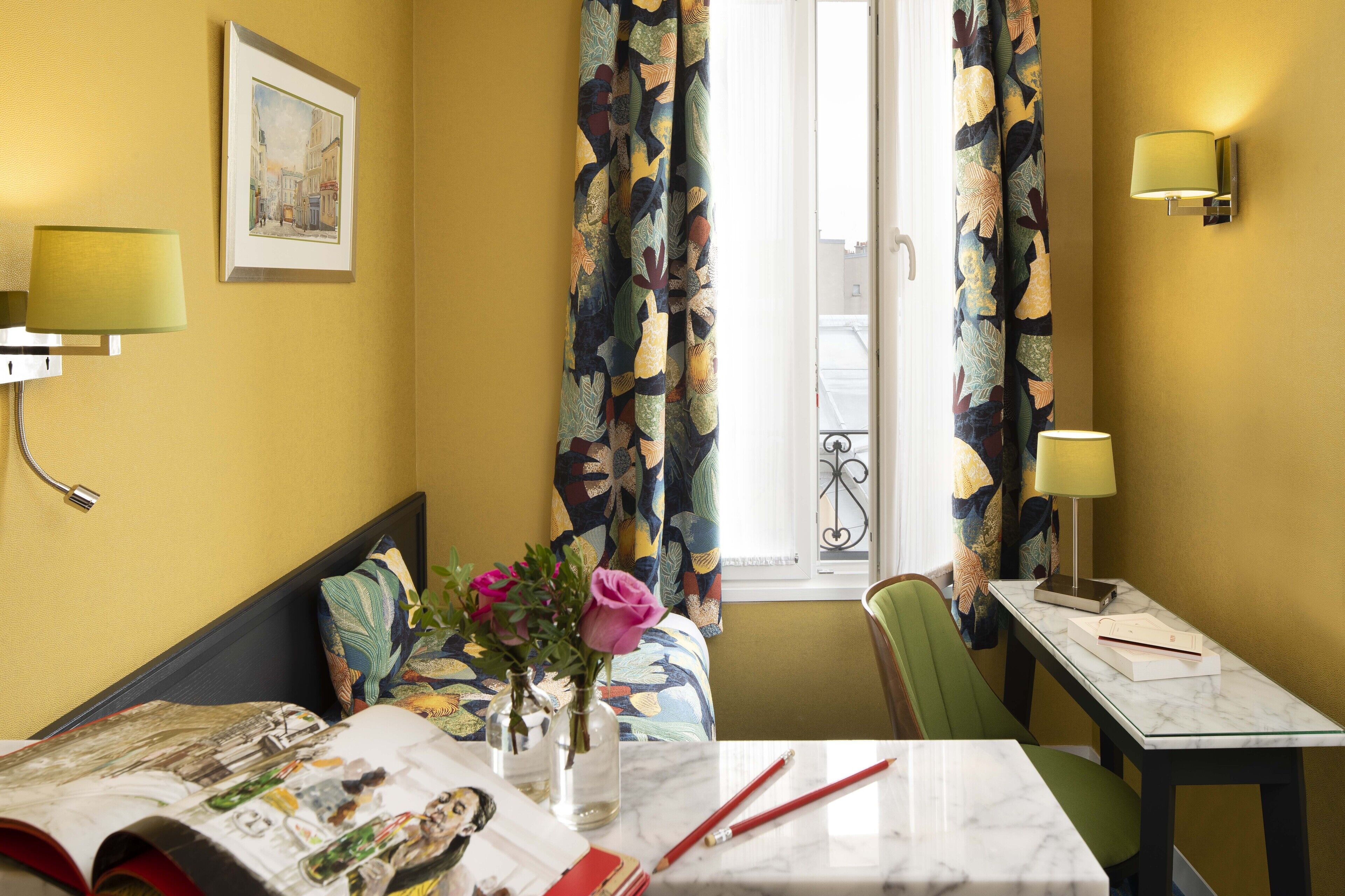 Standard Twin Room | In-room safe, desk, blackout drapes, soundproofing