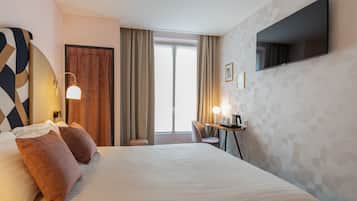 Standard-Doppelzimmer | Hochwertige Bettwaren, Pillowtop-Betten, Zimmersafe, Schreibtisch