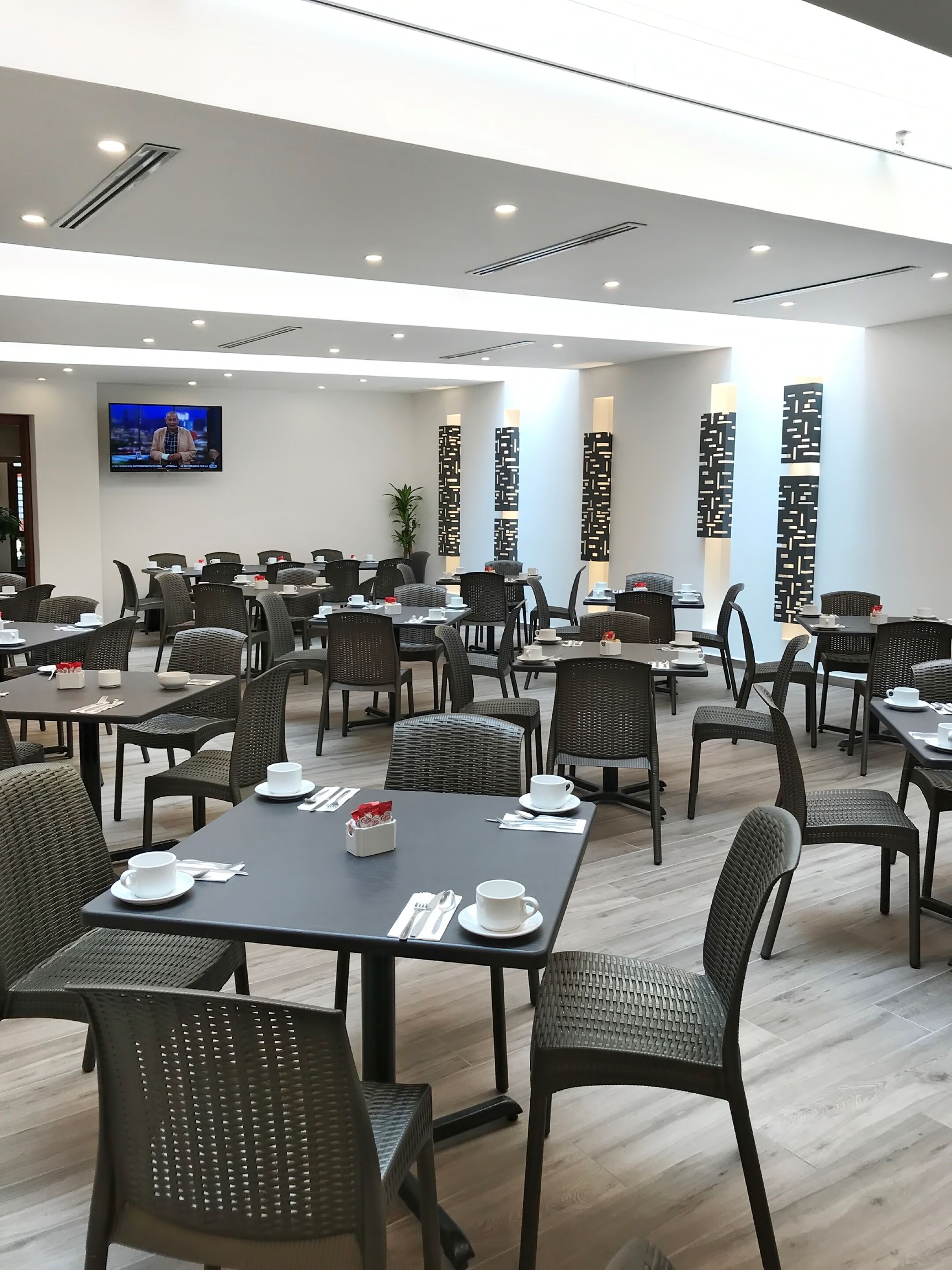 breakfast, lunch and dinner served