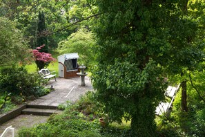 舒适双人房 | 1 多间卧室、防过敏的被褥、办公桌、遮光窗帘
