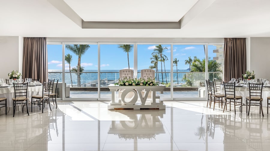 Sunvivia by Fiesta Americana Mazatlan