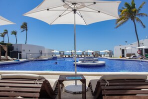 2 outdoor pools, pool umbrellas, sun loungers