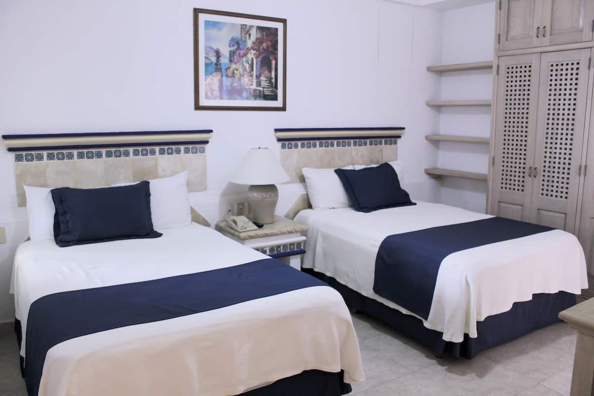 Suite, 2 Double Beds, Oceanfront