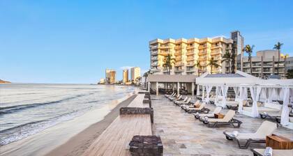 Sunvivia by Fiesta Americana Mazatlan