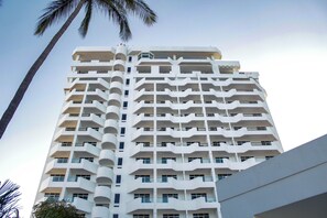 Front of property - Sunvivia by Fiesta Americana Mazatlan (Mazatlán)