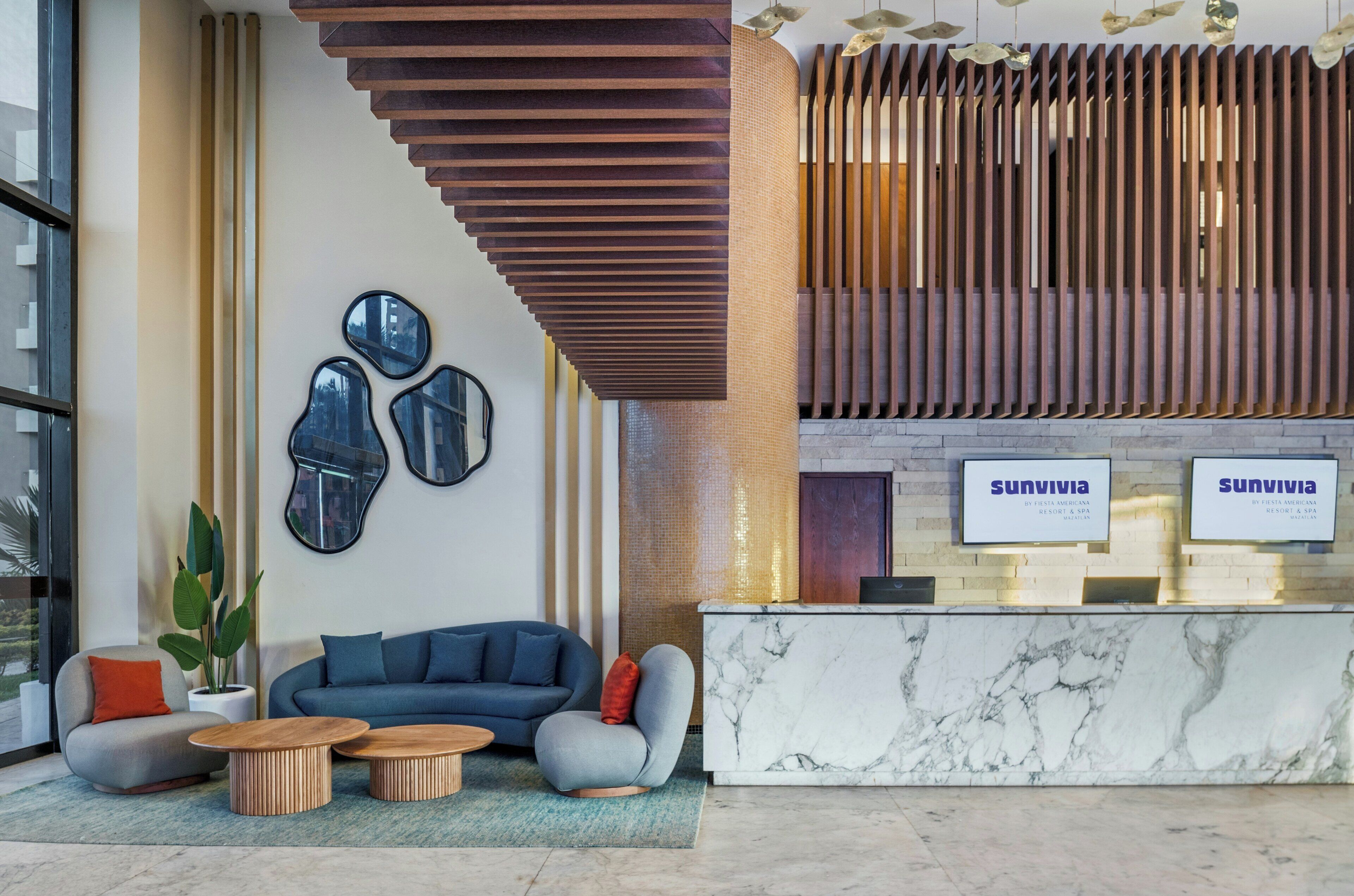 Lobby lounge