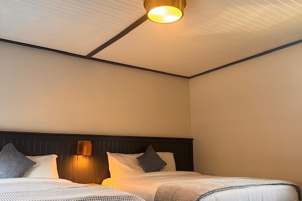 Standard Double Room | Bed sheets