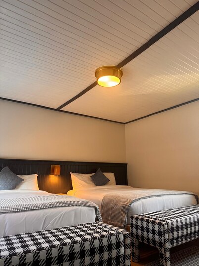 Community Court Motel