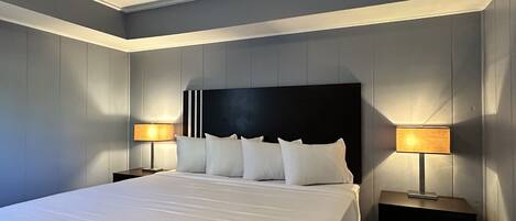 Signature Room | 1 bedroom, bed sheets