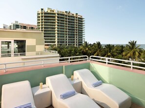 Terrace/patio - Hilton Vacation Club Crescent on South Beach Miami (Miami Beach)
