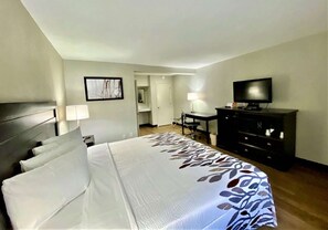 Blackout curtains, soundproofing, iron/ironing board, free WiFi