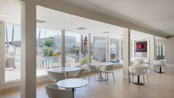 Khu sảnh