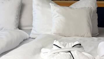 Literie hypoallergénique, bureau, Wi-Fi, draps fournis