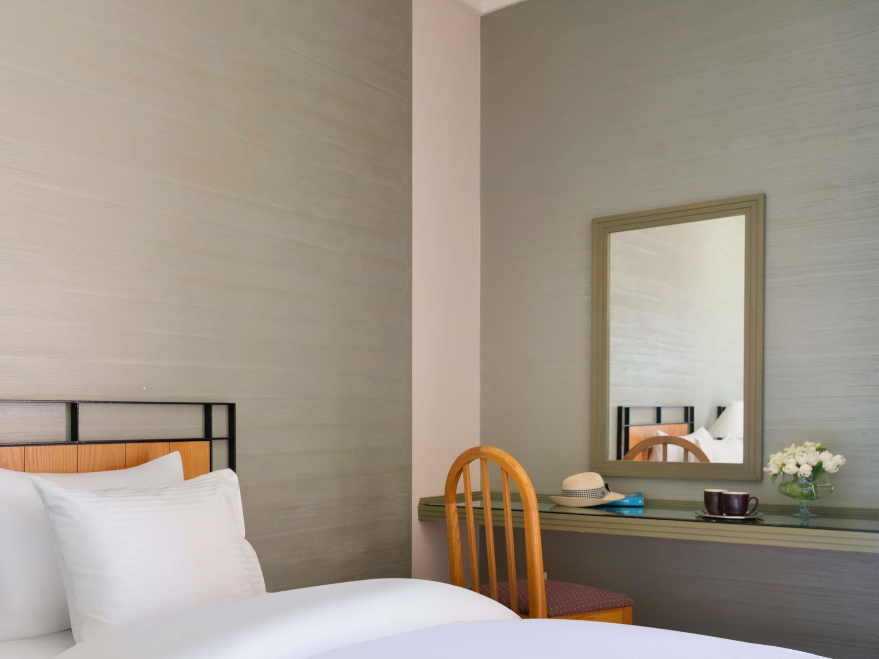 Hypo-allergenic bedding, in-room safe, individually decorated