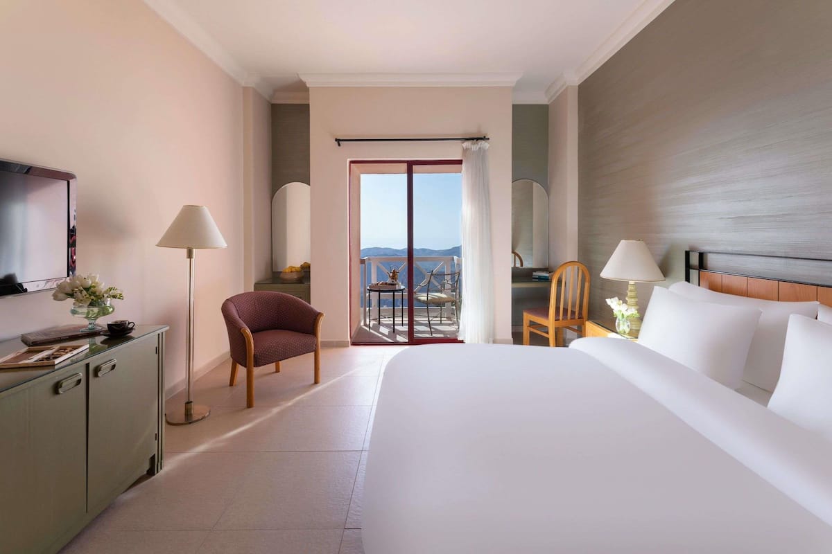 Habitación superior, 1 cama King size | Ropa de cama hipoalergénica y caja de seguridad en la habitación