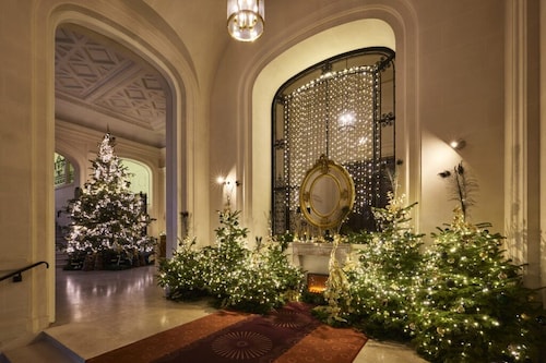 Château Jeanne & the Forest - Château de Montvillargenne