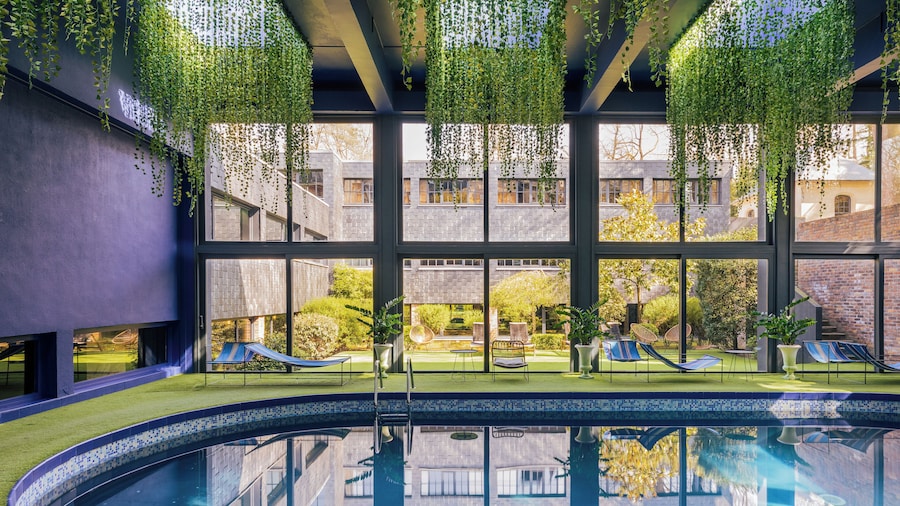 Château Jeanne & the Forest - Château de Montvillargenne