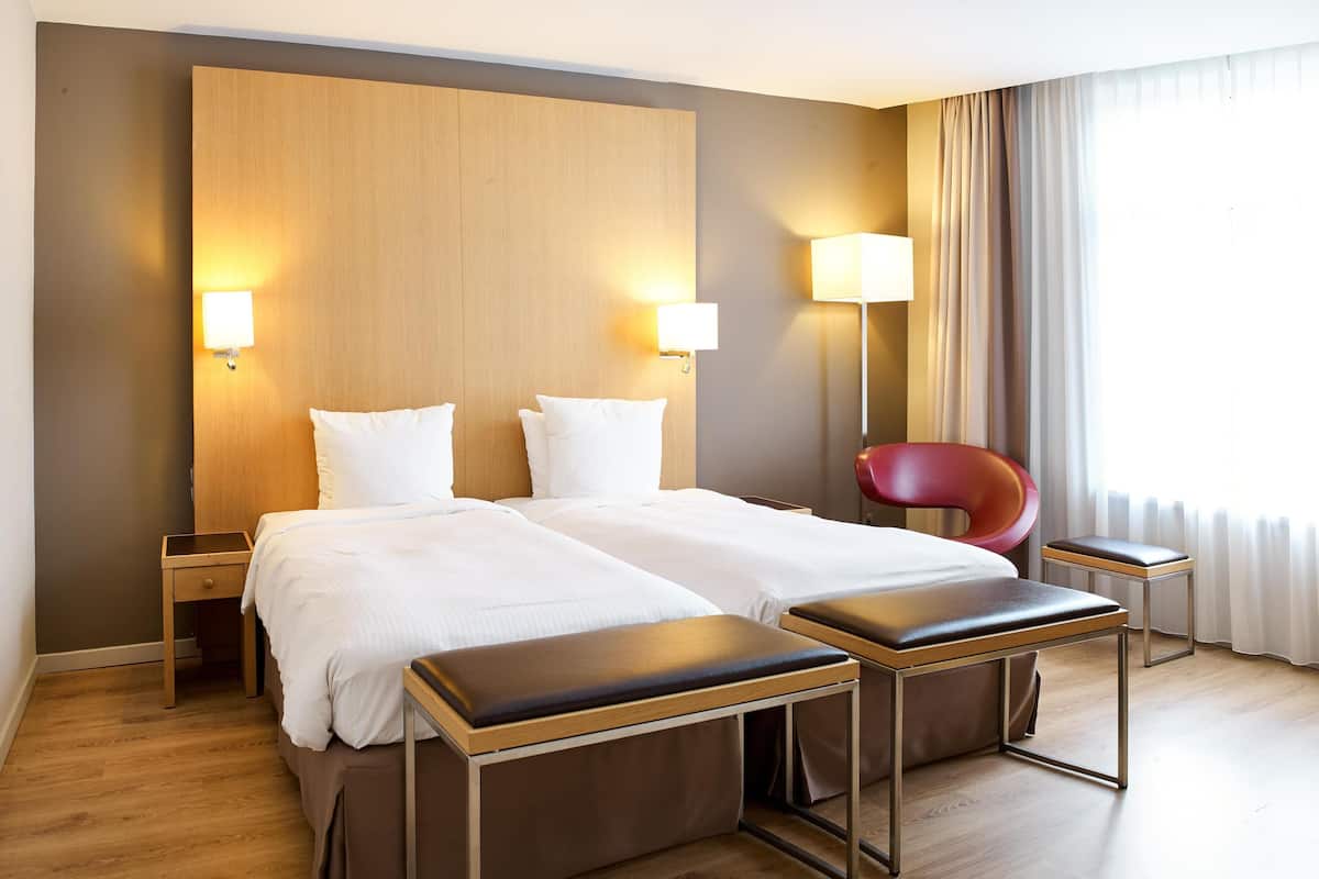 Junior Suite | Peti besi dalam bilik, meja, kalis bunyi, katil bayi/kot (percuma) 