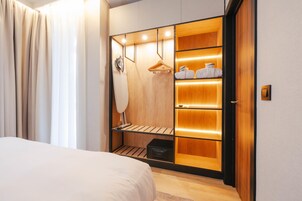 Habitación familiar, balcón | Armario