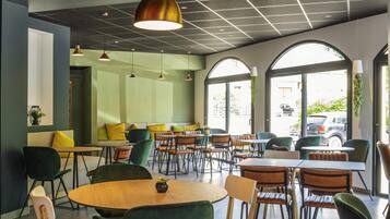 Daily buffet breakfast (EUR 13.9 per person)