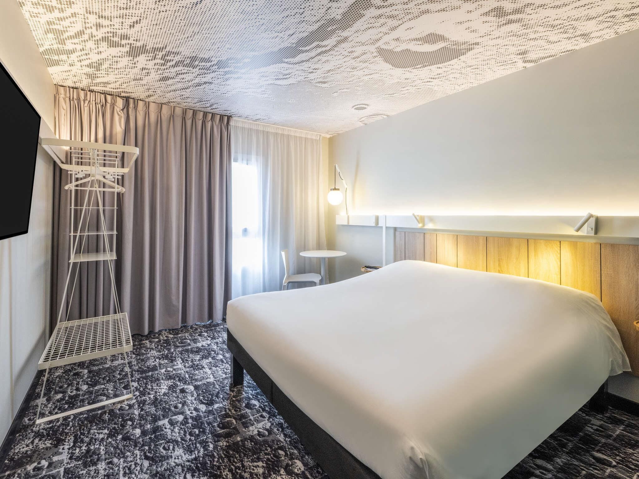 Superior Double Room, 1 Double Bed | Individually furnished, desk, blackout curtains, soundproofing