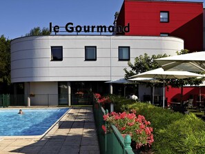 Se sirven desayunos, almuerzos, cenas y cocina regional