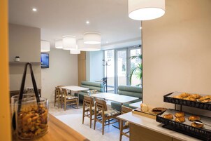 Daily buffet breakfast (EUR 13.90 per person)