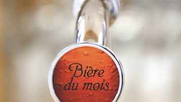 Hanetapk med skilt, der siger "Bière du mois".