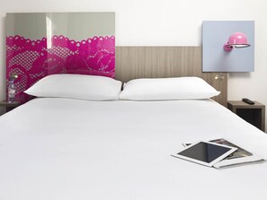 Standard Suite, 2 Double Beds, Connecting Rooms | Premium bedding, desk, blackout drapes, soundproofing - ibis Styles Arles Palais des Congrès (Arles)