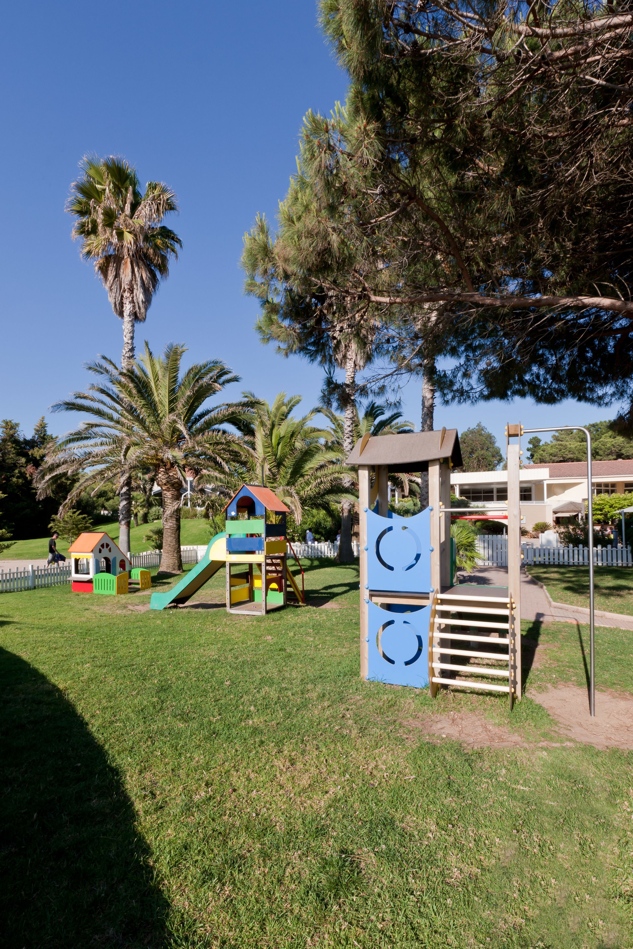 children’s play area – outdoor