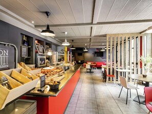 Daily buffet breakfast (EUR 13.50 per person)
