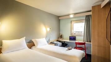 Premium bedding, in-room safe, desk, blackout curtains