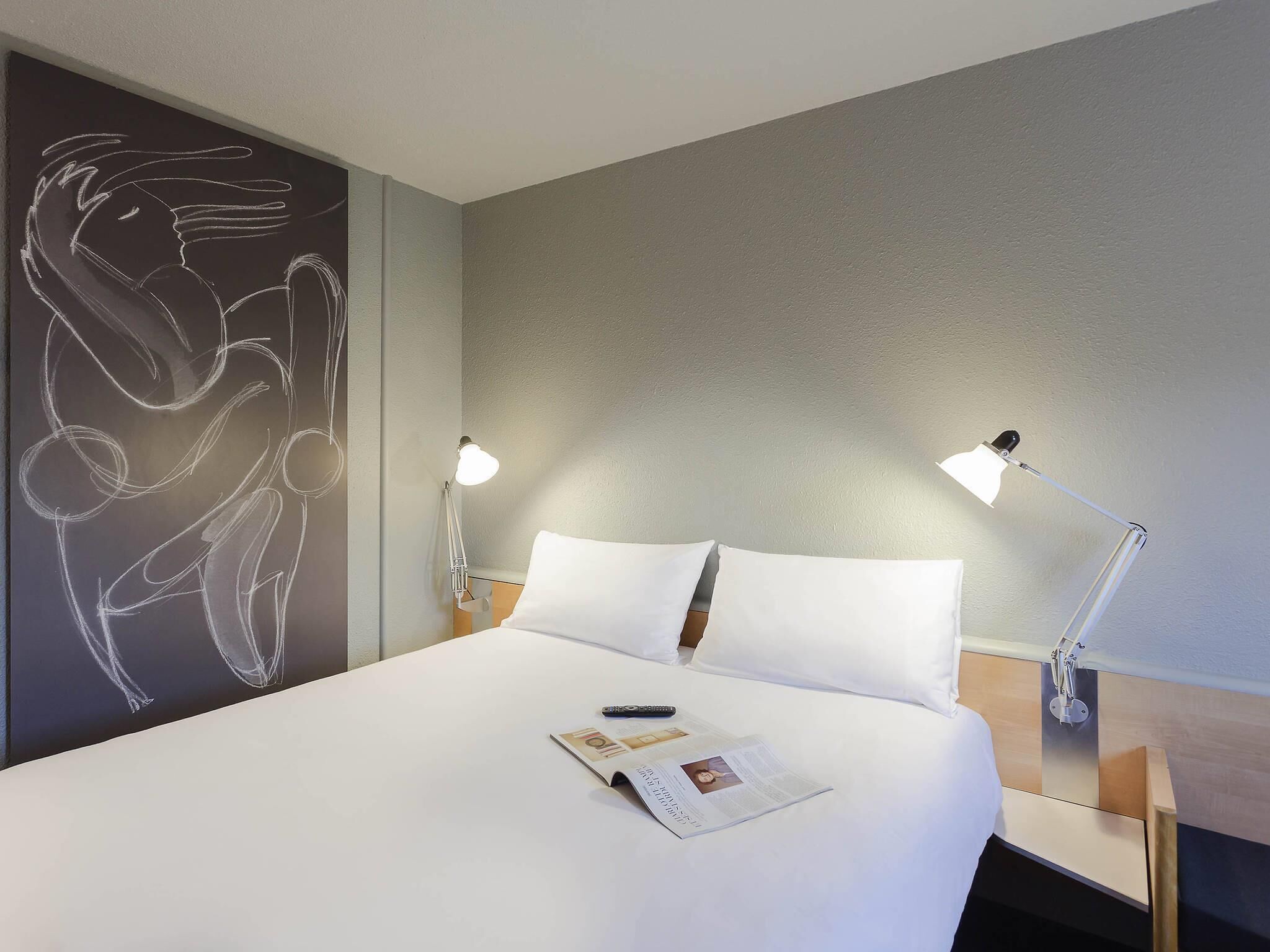 Standard Room, Multiple Beds | Premium bedding, in-room safe, desk, blackout drapes