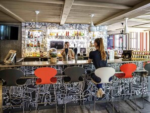 Bar (on property) - ibis Bourges (Bourges)