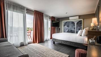 Chambre Privilège | Hochwertige Bettwaren, Zimmersafe, Schreibtisch