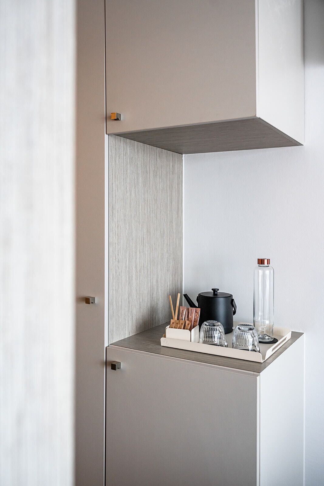 classic room | premium bedding, in-room safe, desk, laptop workspace