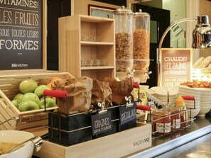 Daily buffet breakfast (EUR 12.90 per person) - ibis Cherbourg La Glacerie (Cherbourg-en-Cotentin)