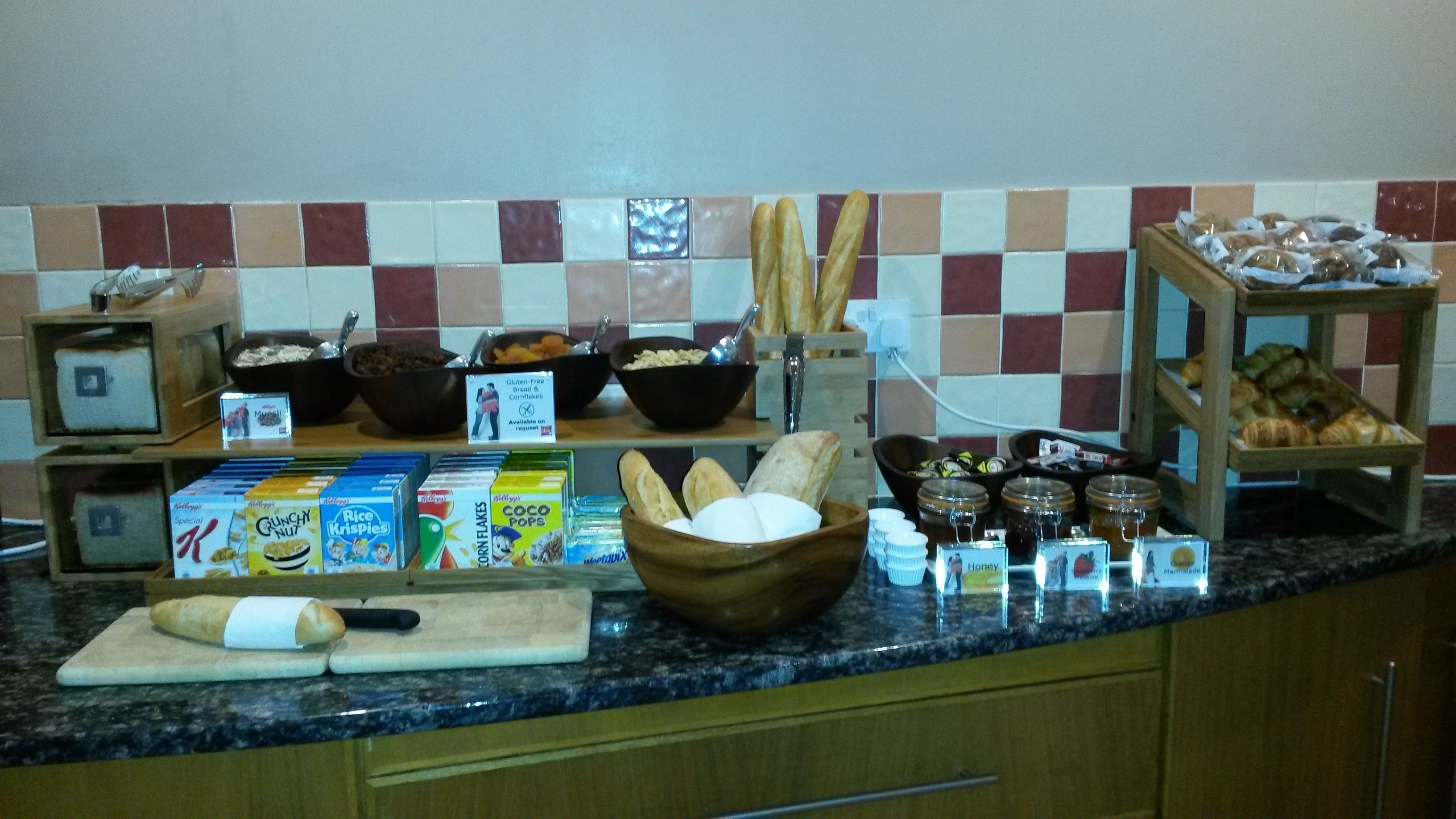 Photo - Ibis Chesterfield Centre – Market Town