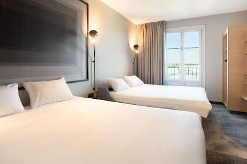 Superior Room, 1 Double Bed with Sofa bed | Desk, blackout curtains, soundproofing, iron/ironing board