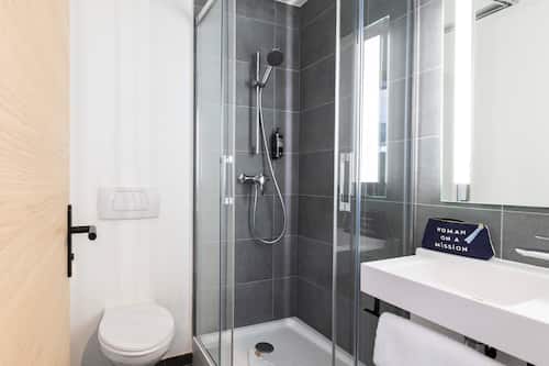 Standard Room, 1 Double Bed
