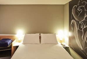 Standaard kamer, 1 tweepersoonsbed | Luxe beddengoed, een kluis op de kamer, individueel gemeubileerd