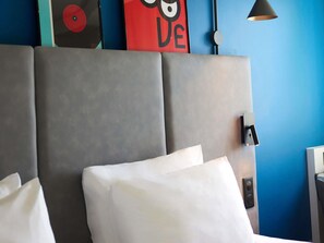 Coffres-forts dans les chambres, bureau, rideaux occultants