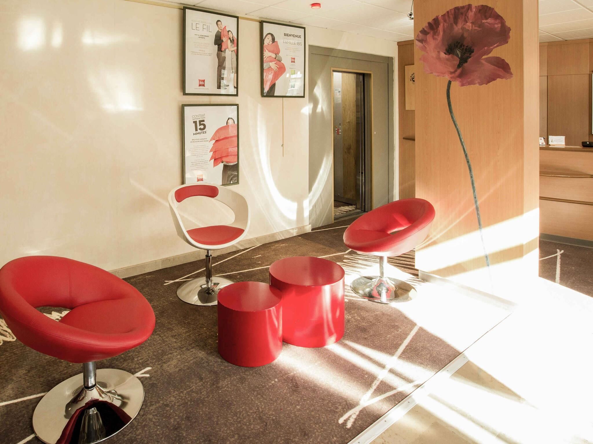 Premium bedding, in-room safe, desk, soundproofing