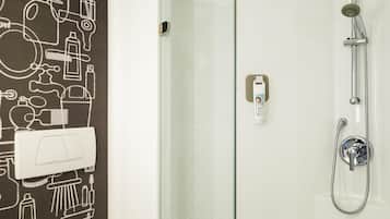 Zimmersafe, Schreibtisch, schallisolierte Zimmer, Bügeleisen/Bügelbrett