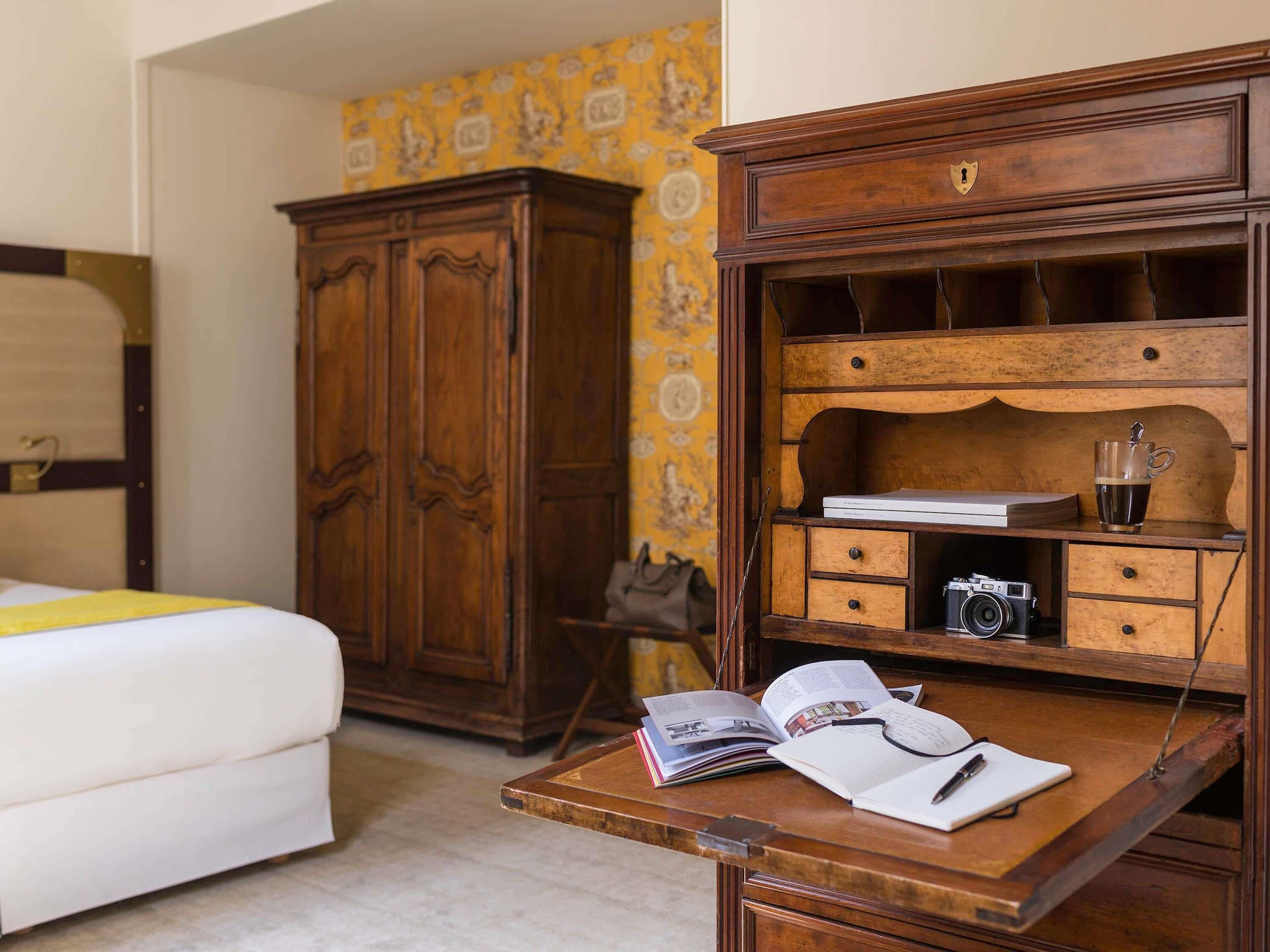 Rom – classic, 1 dobbeltseng | Sengetøy av topp kvalitet, senger med overmadrass og minibar (inkludert)