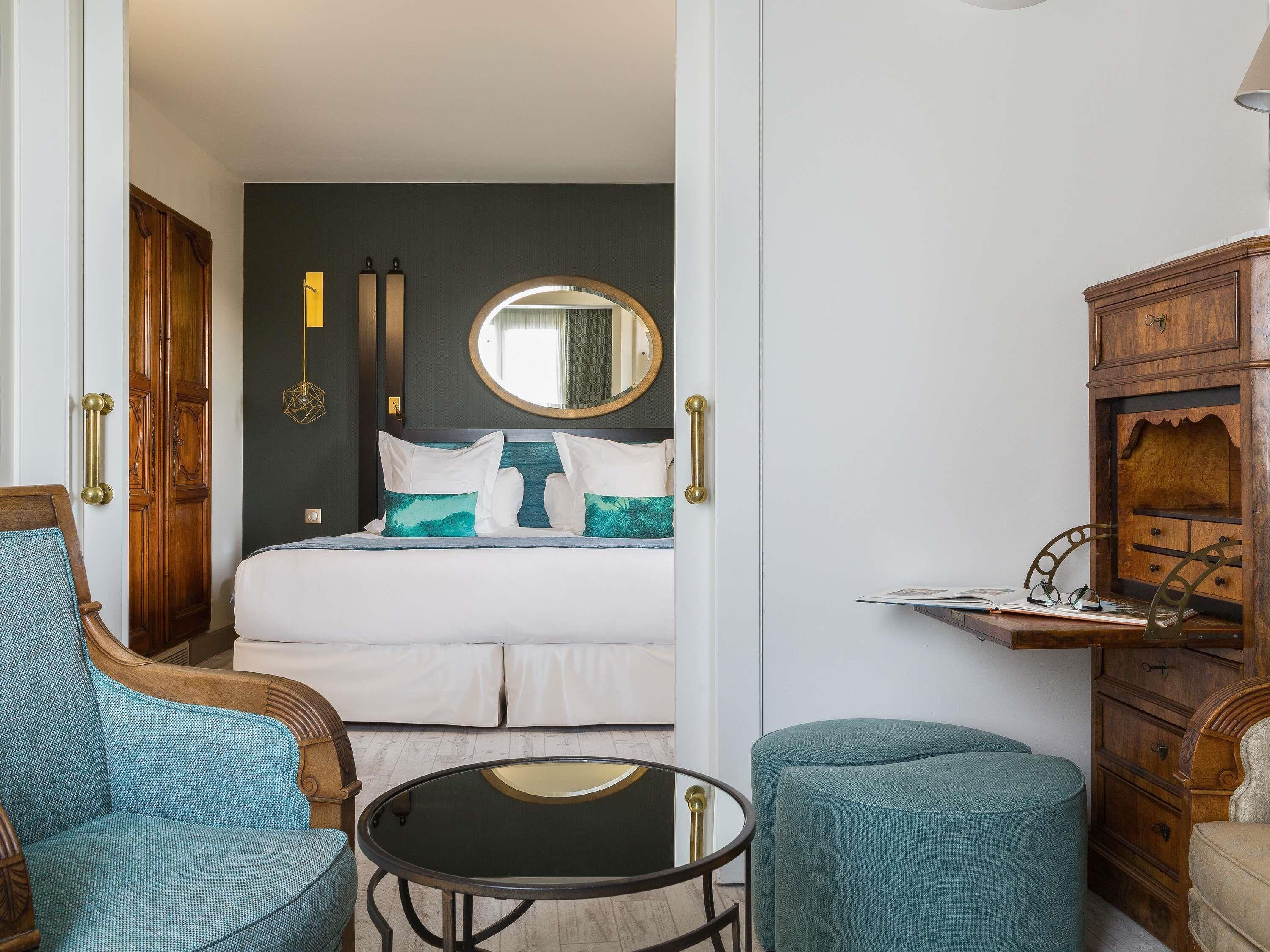 Suite, 1 King Bed, Terrace