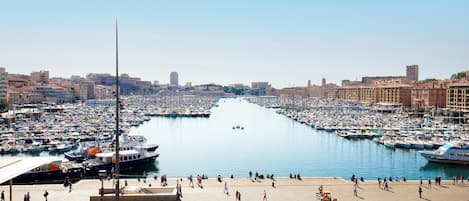 Deluxe kamer, 1 tweepersoonsbed (Old Port view) | Uitzicht vanuit de kamer