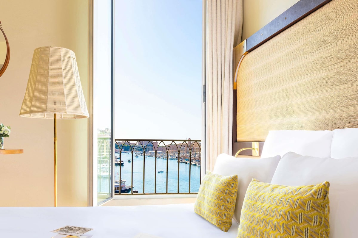 Deluxe Room, 1 Double Bed (Old Port view) | Premium bedding, pillowtop beds, free minibar, in-room safe